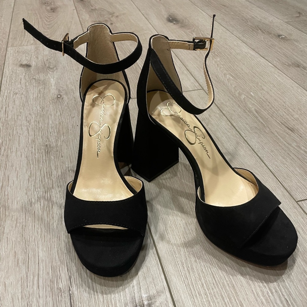 Jessica Simpson Kaliah ankle strap block heel